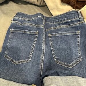 SO Women's Cropped Blue Jeans